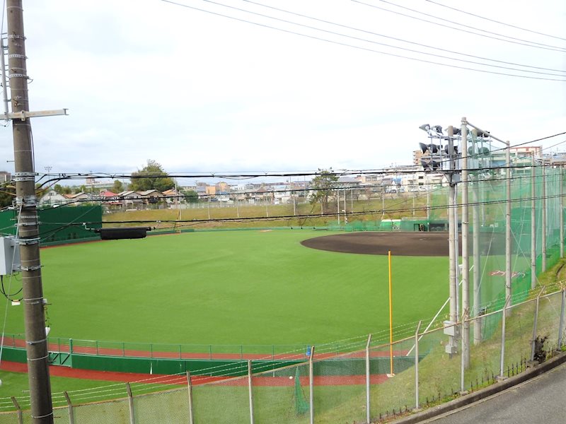 眺望　建物共用廊下からは野球グランドが見渡せます！