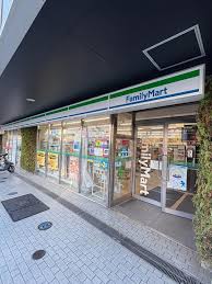 コンビニ　ファミリーマート横浜岡野一丁目店（コンビニ）まで253m