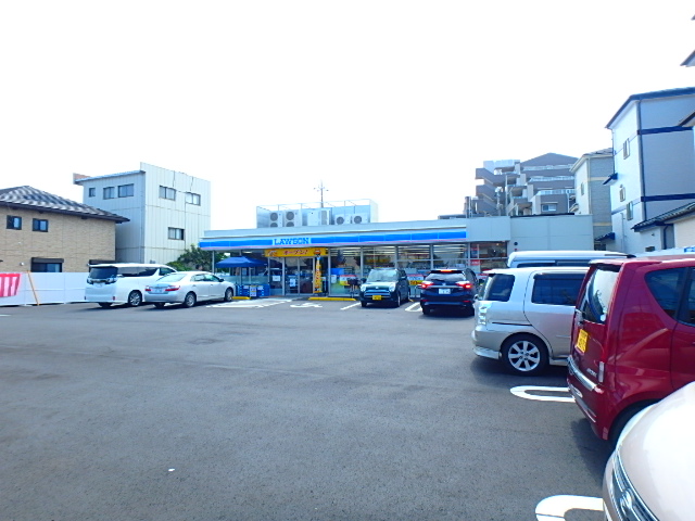 コンビニ　ローソン 北本中央二丁目店（コンビニ）まで695m