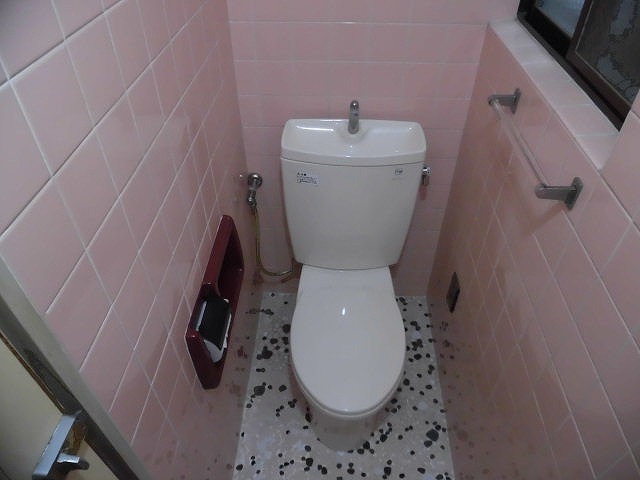 トイレ　清潔感のあるトイレです