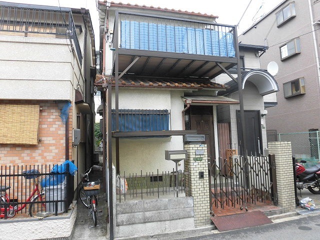 建物外観　区画の整った閑静な住宅地にあります
