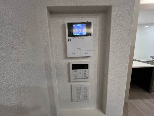 セキュリティ　モニター付インターホン、給湯設備