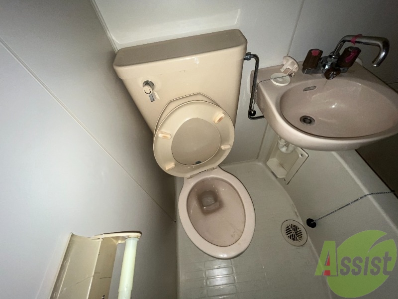 トイレ　トイレは浴室と同じになっていますよ。掃除もすぐに出来そう。