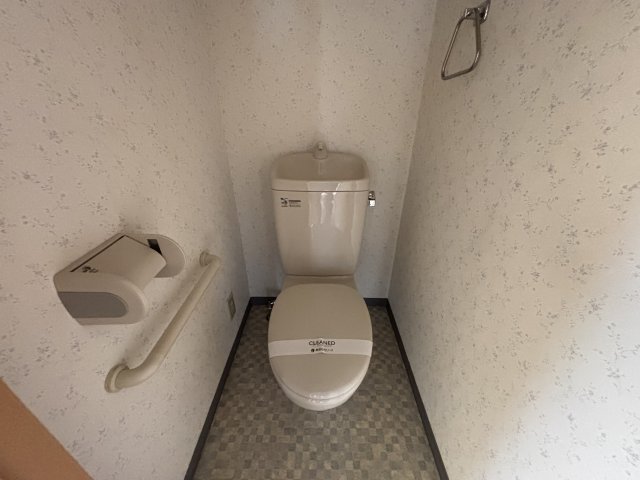 トイレ　別室参考写真です。