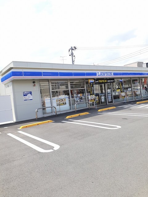コンビニ　ローソン八代通町店（コンビニ）まで800m