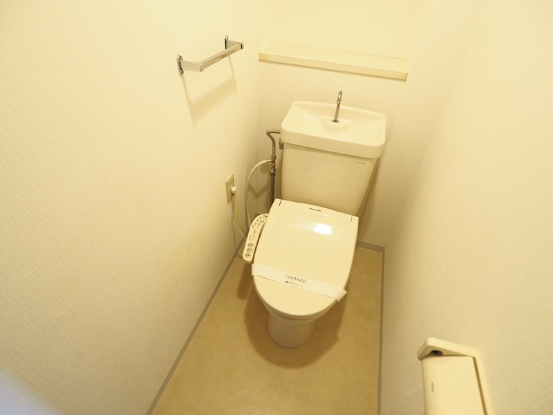 トイレ　※別部屋の写真です