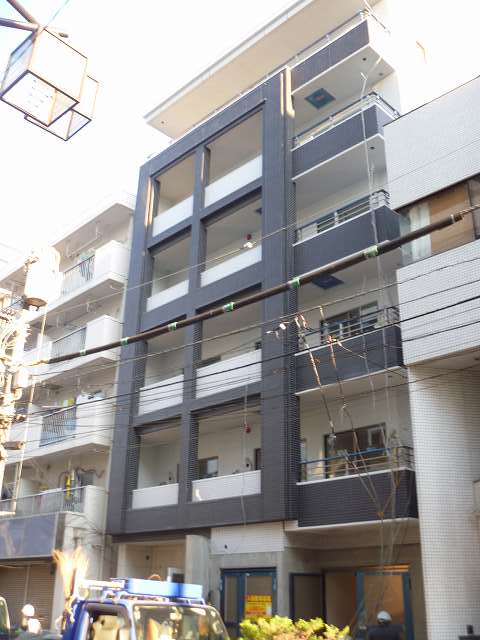 建物外観　日ノ出町駅徒歩4分のマンションです