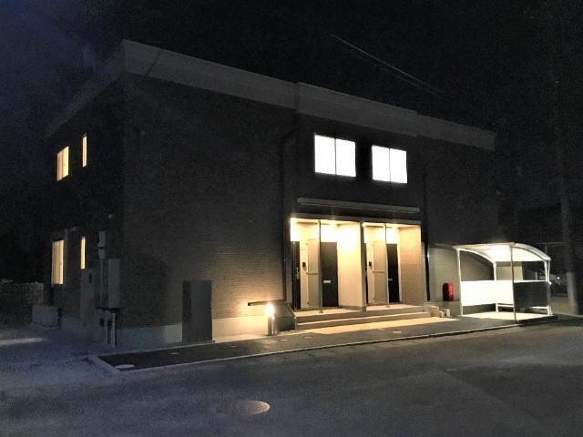 建物外観　外観写真（夜）