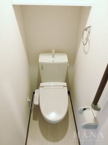 トイレ　同タイプ参考写真です。