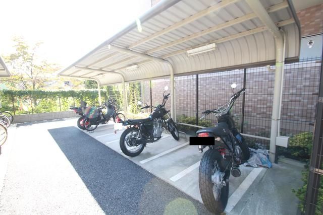 駐車場　敷地内バイク置場