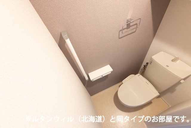 トイレ　清潔感のあるトイレです