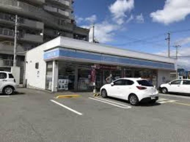 コンビニ　ローソン　姫路正門通四丁目店（コンビニ）まで450m
