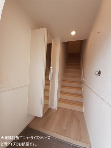 玄関　収納もある玄関です