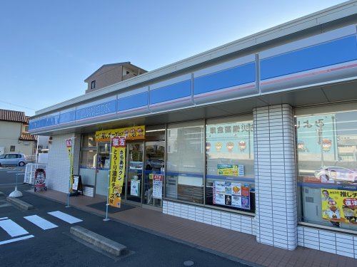 コンビニ　ローソン三好上ヶ池店（コンビニ）まで462m