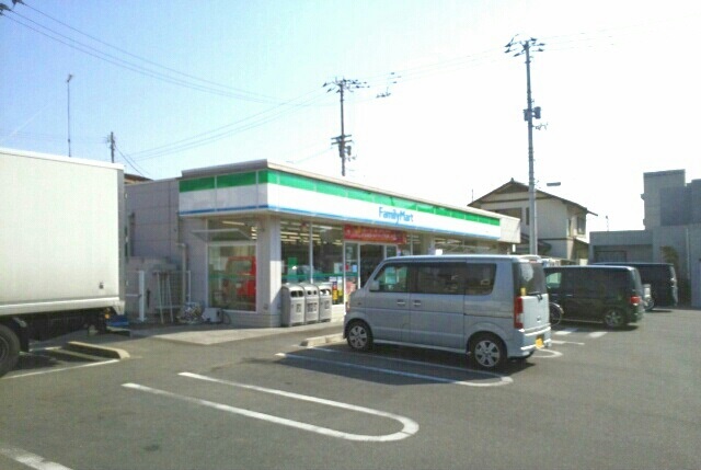 コンビニ　ファミリーマート古高松店さん（コンビニ）まで640m