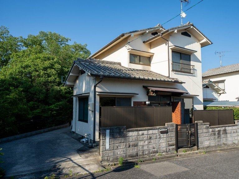 建物外観　ゆとりある4DK戸建。駐車場付き。