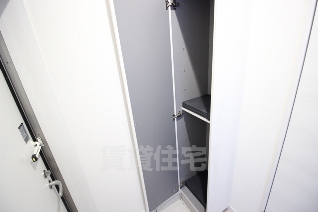 玄関　同シリーズ別物件です