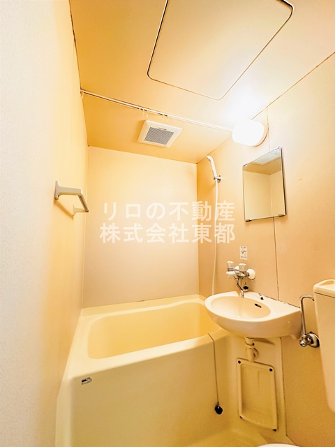 洗面設備　洗面台もついているので、ここで洗顔できますね☆