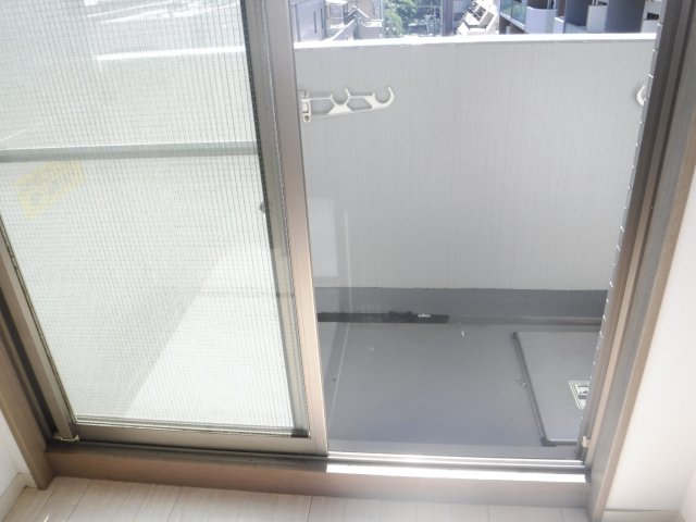 バルコニー　他のお部屋の参考写真となります。
