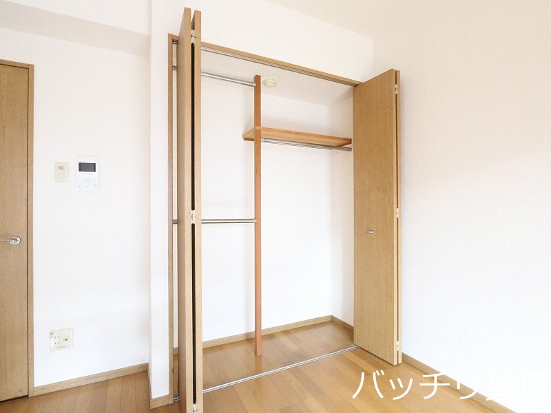 収納　同型タイプの為現状優先