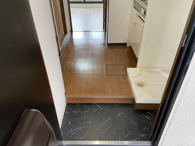 滝山ビルの玄関写真