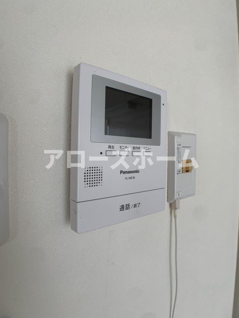 セキュリティ　※室内写真は前回募集の別タイプ２ＤＫです。仕様が異なる場合が