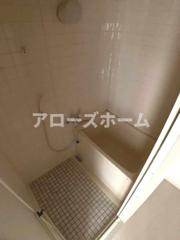 バス・シャワールーム　※室内写真は前回募集の別タイプ２ＤＫです。仕様が異なる場合が