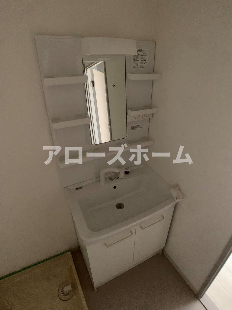 洗面設備　※室内写真は前回募集の別タイプ２ＤＫです。仕様が異なる場合が