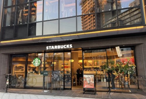 飲食店　スターバックス コーヒー 南堀江店（飲食店）まで56m