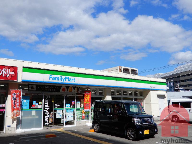 コンビニ　ファミリーマート川西能勢口駅北店（コンビニ）まで795m