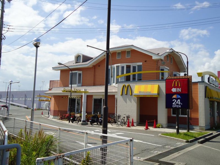 飲食店　マクドナルド（飲食店）まで550m