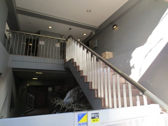 エントランス　エントランス