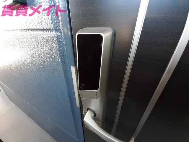 セキュリティ　同物件別部屋の物です。