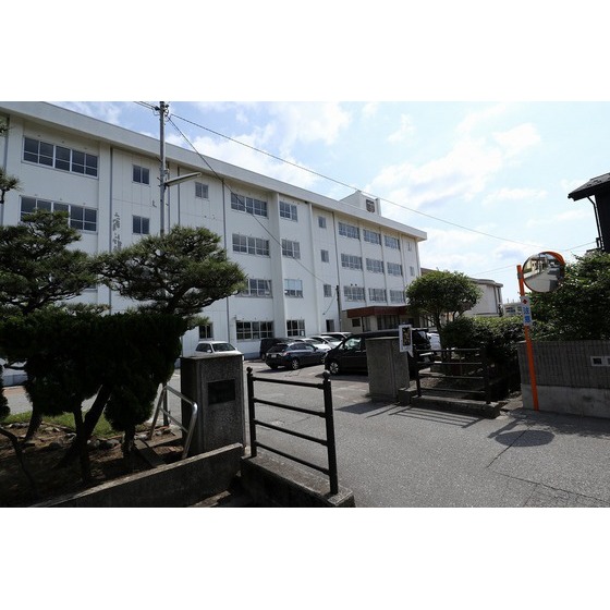 中学校　堀川中学校（中学校）まで2800m