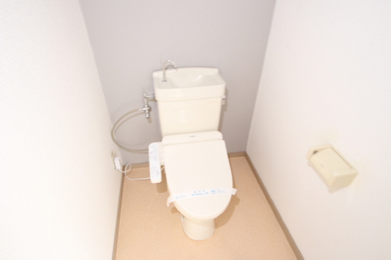 トイレ　※別号室のお写真です