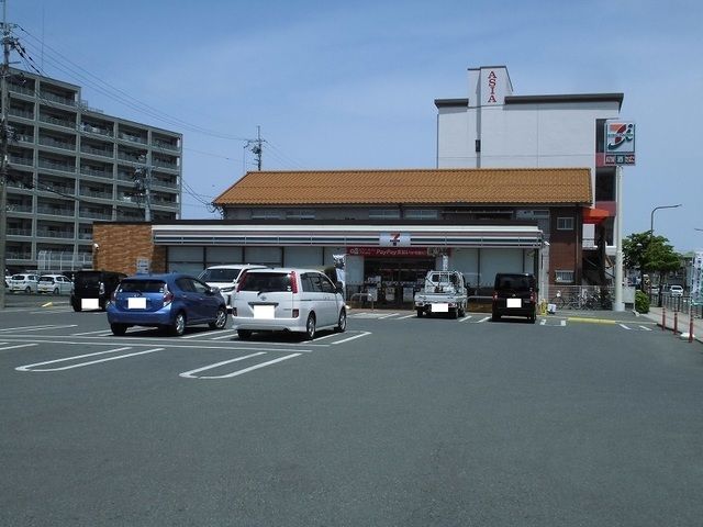 コンビニ　セブンイレブン八日市上之町店様（コンビニ）まで460m