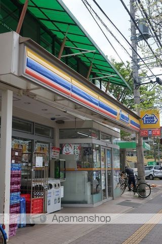 コンビニ　ミニストップ（コンビニ）まで504m