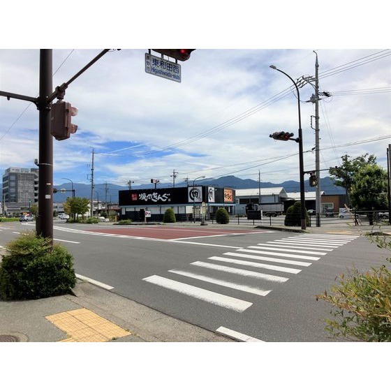 飲食店　焼肉きんぐ長野東和田店（飲食店）まで375m