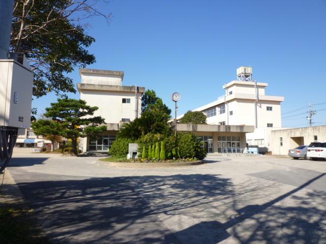 小学校　津市立白塚小学校（小学校）まで441m