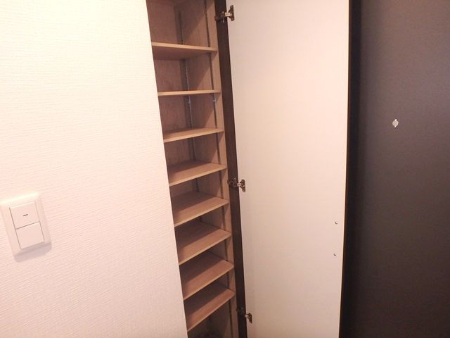 玄関　シューズボックス