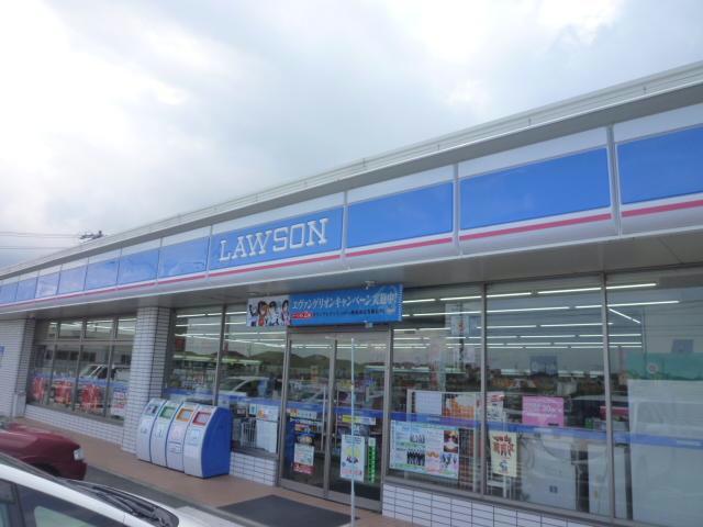 コンビニ　ローソン津中央北店（コンビニ）まで435m