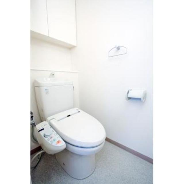 トイレ　※写真は同タイプ住戸です。