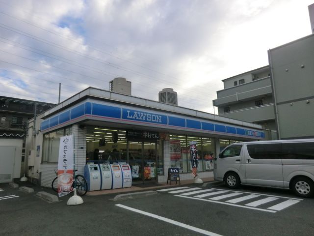 コンビニ　ローソン港北樽町店（コンビニ）まで306m