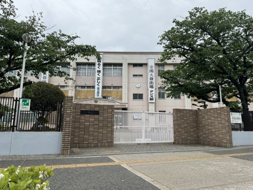 中学校　大阪市立市岡中学校（中学校）まで917m