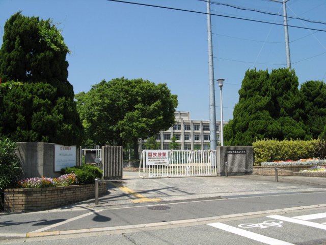 高校・高専　大阪府立園芸高等学校（高校・高専）まで816m