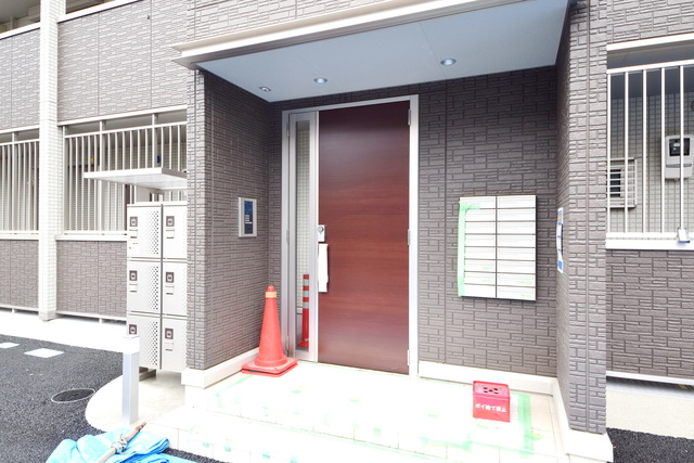 エントランス　～行ってきまーすっ～