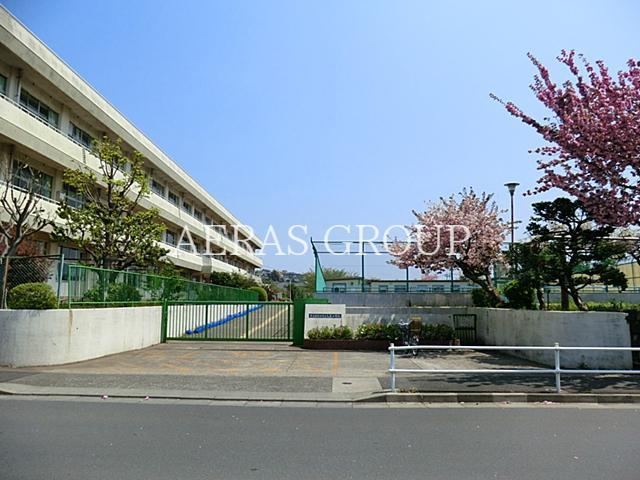 小学校　町田市立大蔵小学校（小学校）まで865m