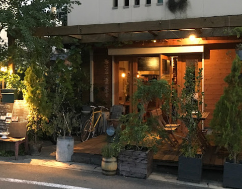 飲食店　カフェニド（飲食店）まで64m