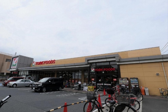 スーパー　ヨークフーズ六浦店（スーパー）まで295m