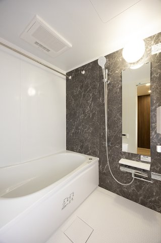 バス・シャワールーム　※写真は同タイプ住戸です。